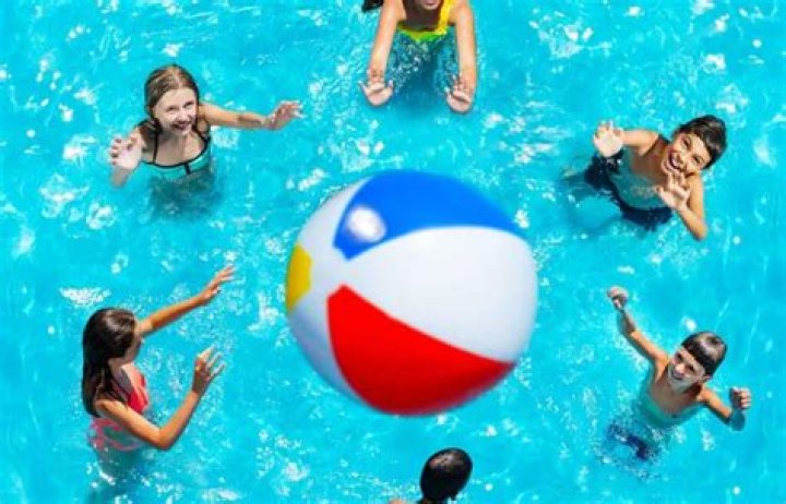 Can you put bubbles in a pool?