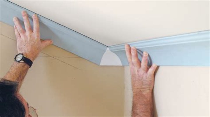 Can you put crown molding on a vaulted ceiling?