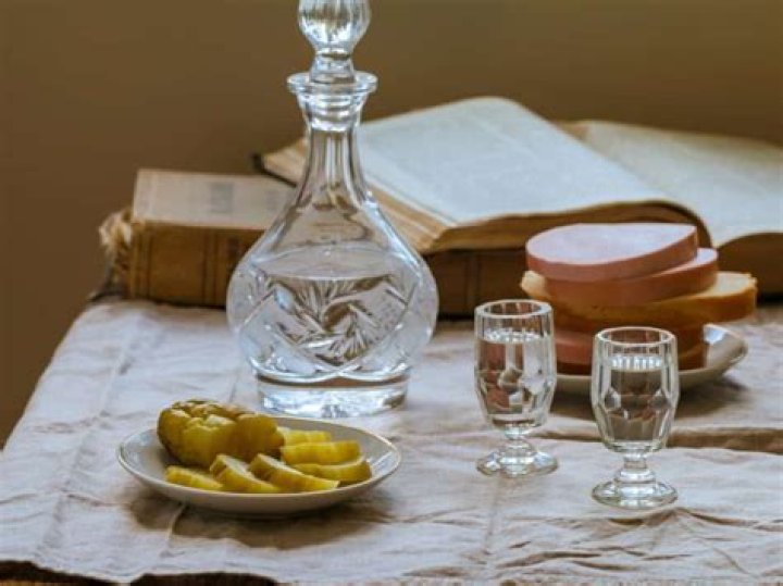 Can you put vodka in a decanter?