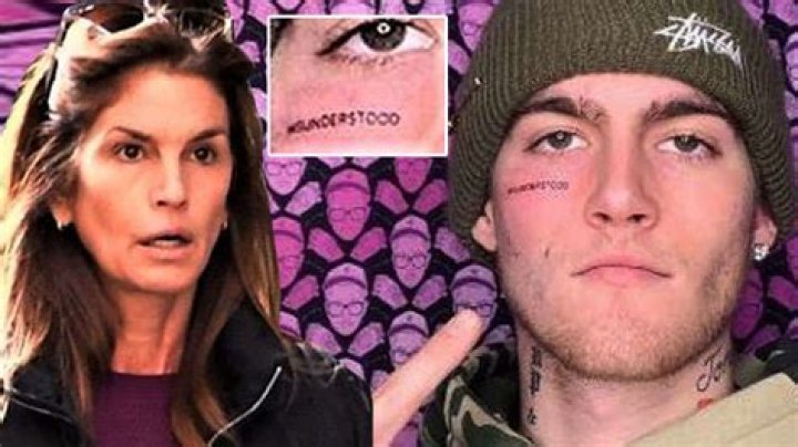Cindy Crawford tattoo