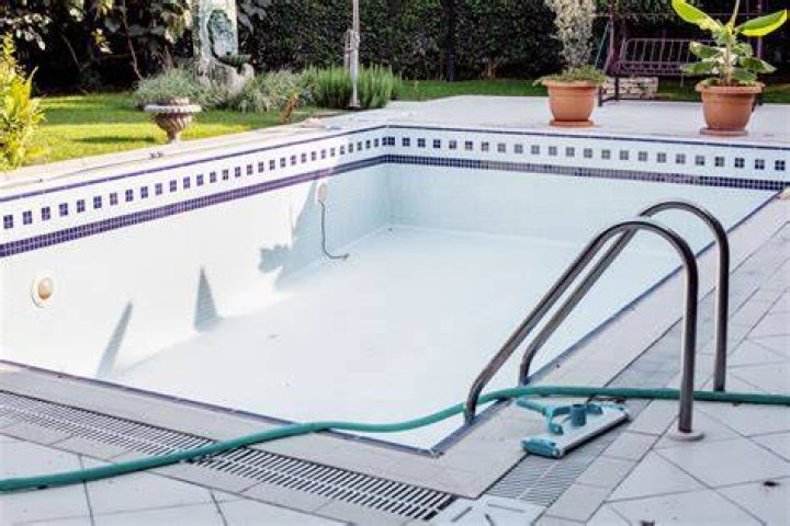 How long can you keep a pool drained?