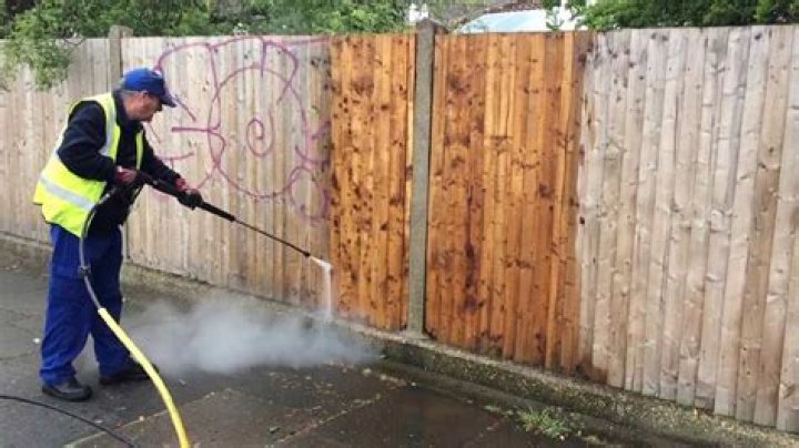 How much does it cost to remove graffiti?