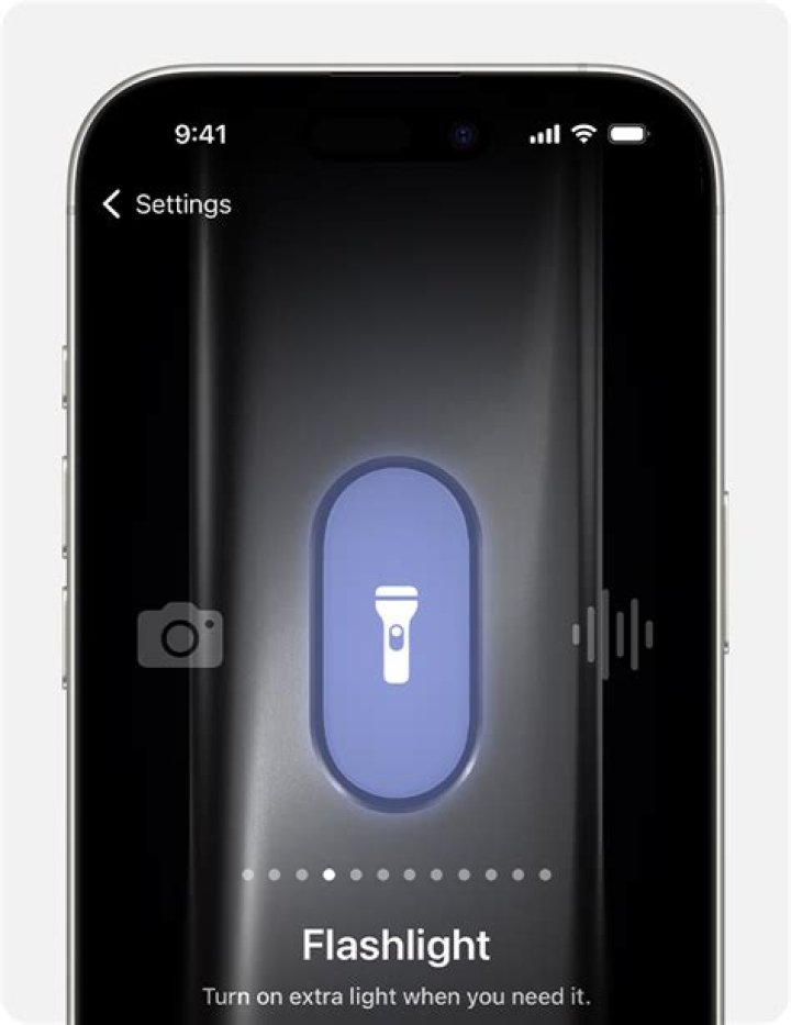 Is it bad to leave your Iphone flashlight on?