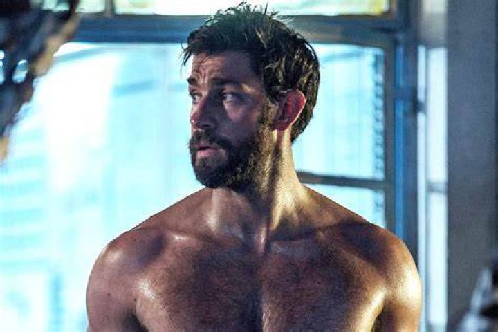 John Krasinski with his Mercedes ML 350