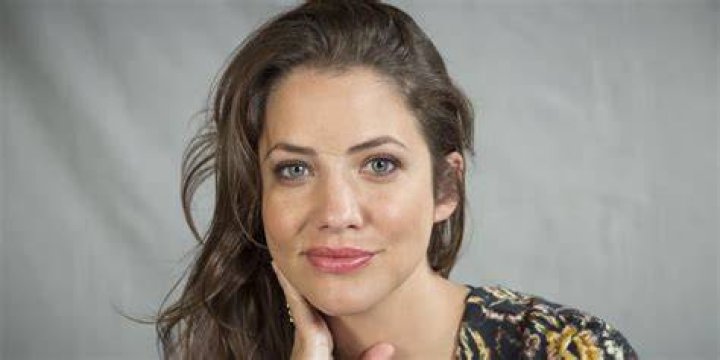 Julie Gonzalo Bio (Wiki) 
