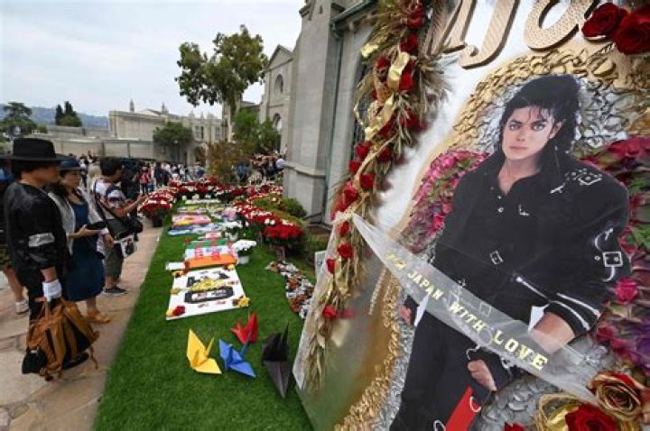 Michael Jackson Dies In Los Angeles