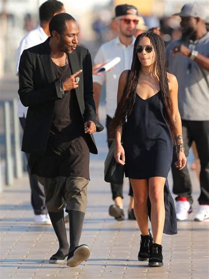 The american rapper Mos Def opened his Gallery in the South Bronx! Know about his divorce and children Mos Def and Zoe Kravitz