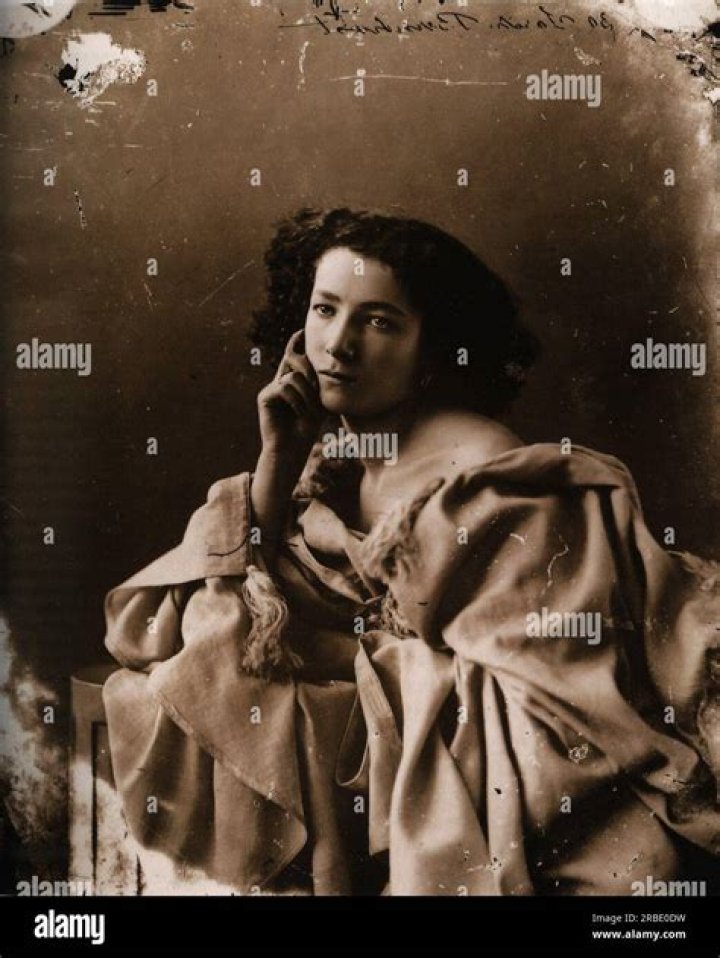 Sarah Bernhardt photo 3