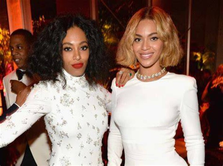 Solange Knowles and Beyonce 