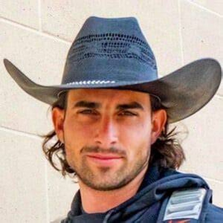 Tanner Thomas - Age, Family, Bio