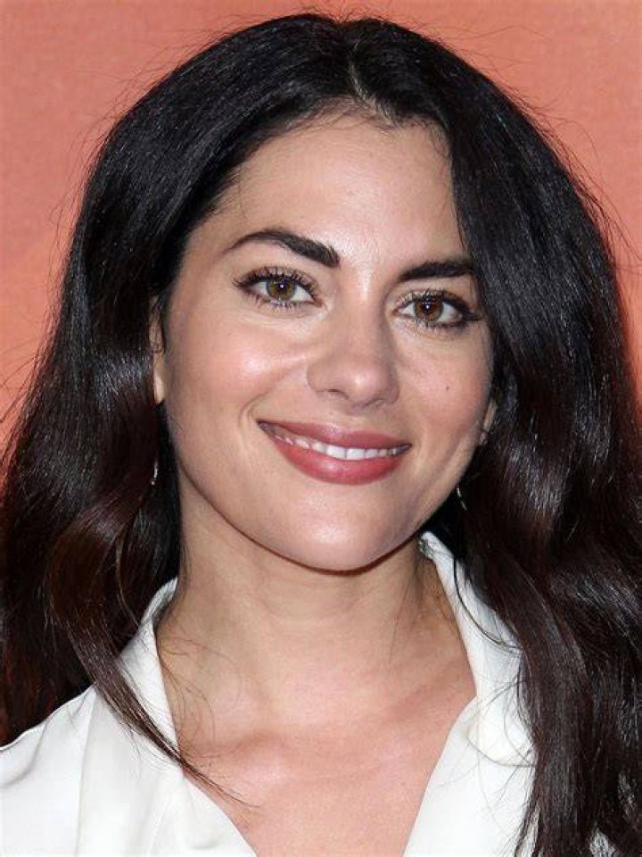 The actress Inbar Lavi previously dated an actor Christoph Sanders.