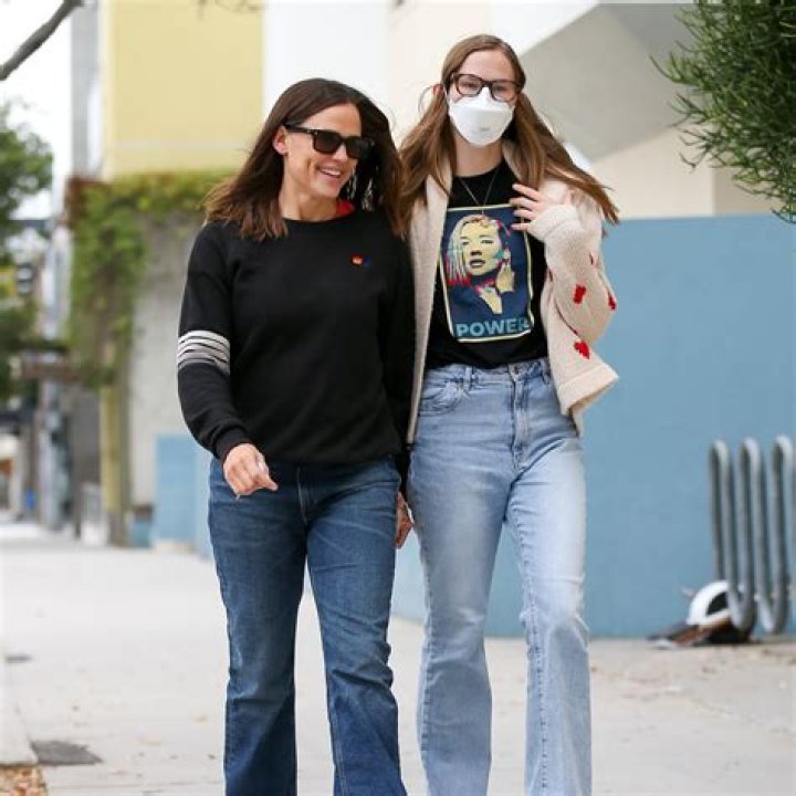 Violet Affleck relationship